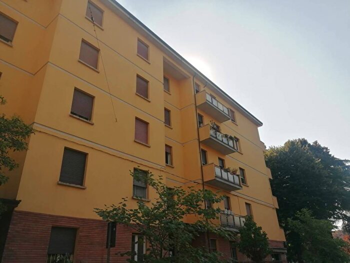 Appartamento trilocale in affitto in Via Filippo Schiassi, Massarenti, Bologna