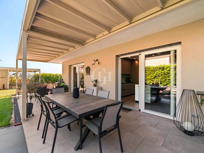 Appartamento trilocale in vendita in Costermano