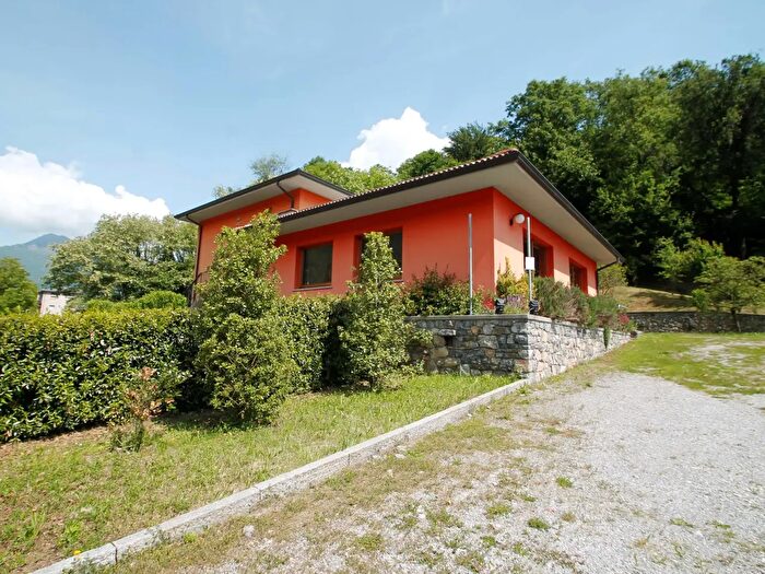Appartamento trilocale in vendita in Sant'Omobono Terme
