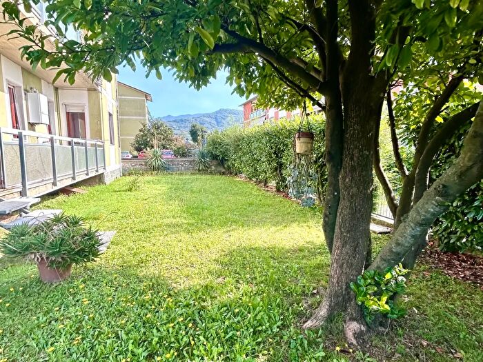 Appartamento quadrilocale in vendita in Via Torrente, Castelnuovo Magra