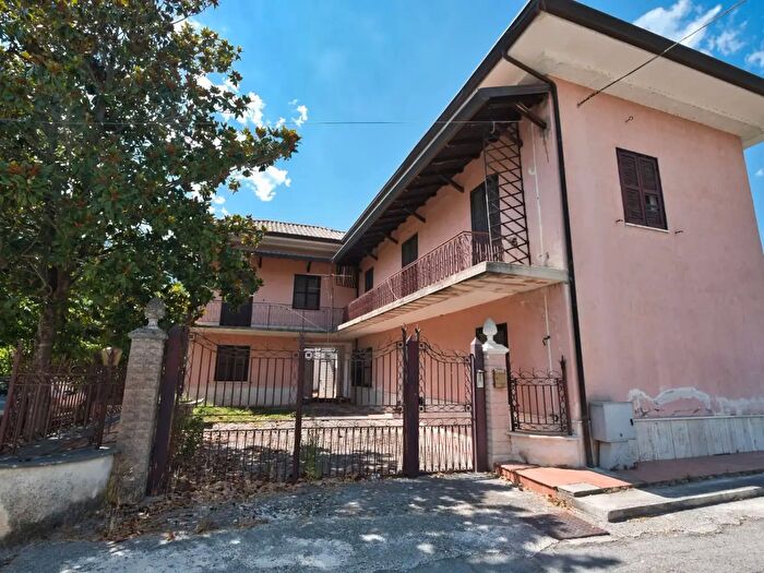 Casa con 9 locali in vendita in Str Vicinale Campopiano Basso Seconda, Sora