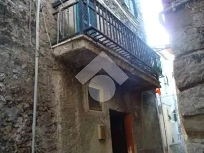 Appartamento trilocale in vendita in Via Marco Panvini Rosati, Olevano Romano