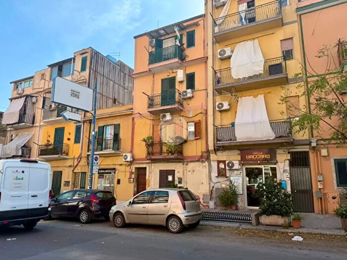 Appartamento trilocale in vendita in Corso Calatafimi, Palermo