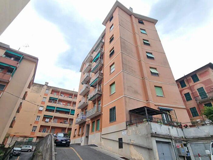 Appartamento con 5 locali in affitto in Salita Madonnetta di Struppa, Genova