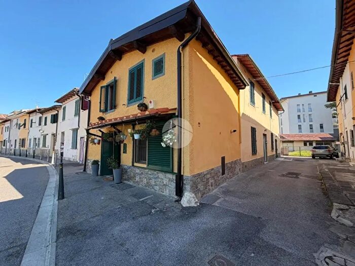 Casa trilocale in vendita in Via della Nave di Brozzi, Firenze