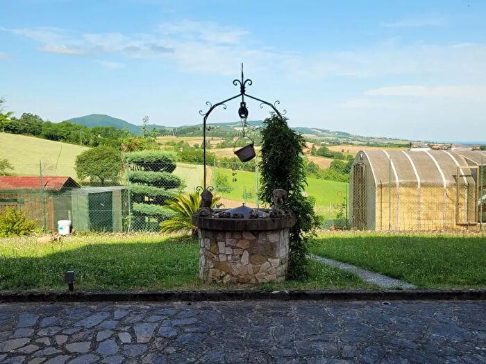 Casa quadrilocale in vendita in Strada Comunale per Ancarano, Vigolzone