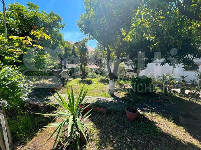 Casa con 8 locali in vendita in Via Pietro Nenni, Pastorano