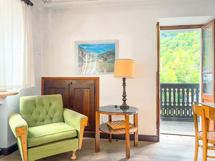 Casa con 6 locali in vendita in Via delle Grazie, Campertogno