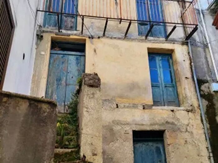 Casa trilocale in vendita in Vico I San Venere, Lauria