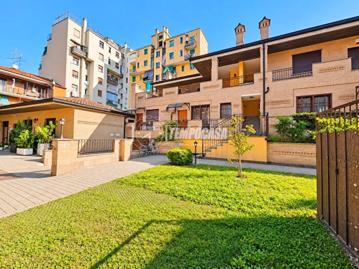 Appartamento bilocale in vendita in Via Redipuglia, Baranzate