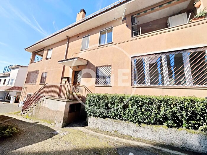 Appartamento quadrilocale in vendita in Via Ginestreto, Ariccia