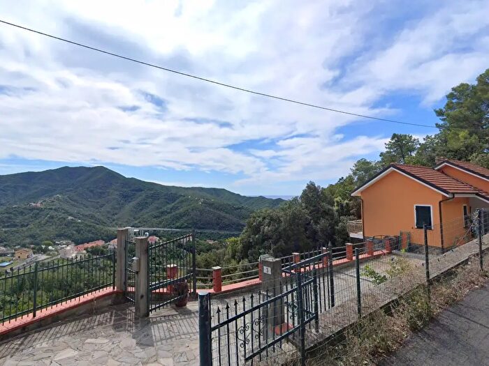 Casa con 6 locali in vendita in Via Bruschi, Casarza Ligure