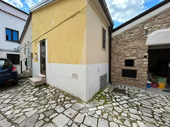 Casa trilocale in vendita in Vicolo Curvo, San Giovanni Rotondo