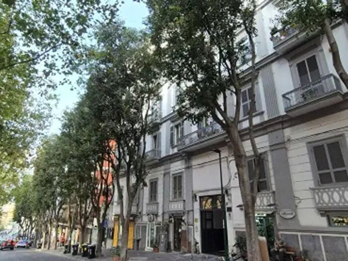 Appartamento trilocale in affitto in Via Gian Lorenzo Bernini, Napoli