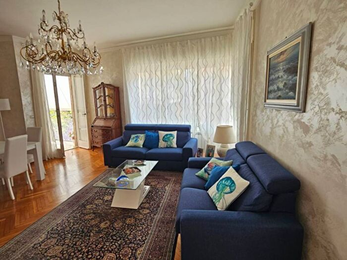 Appartamento trilocale in affitto in Via Privata Fratelli Asquasciati, San Siro Casinò, Sanremo