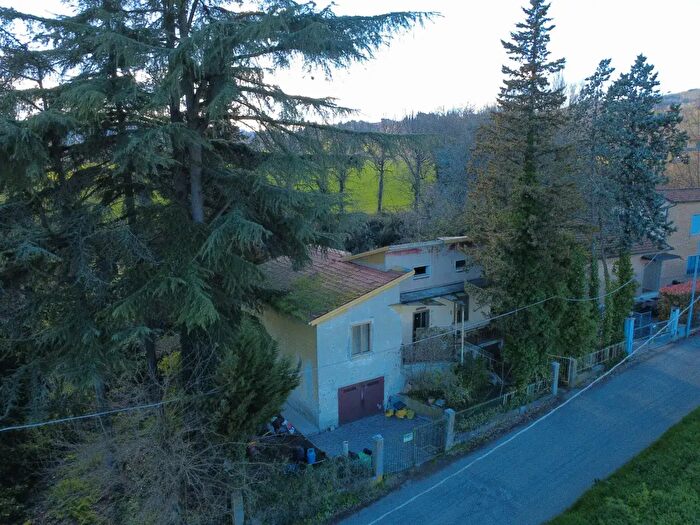 Casa con 7 locali in vendita in Via Vizzano, Sasso Marconi