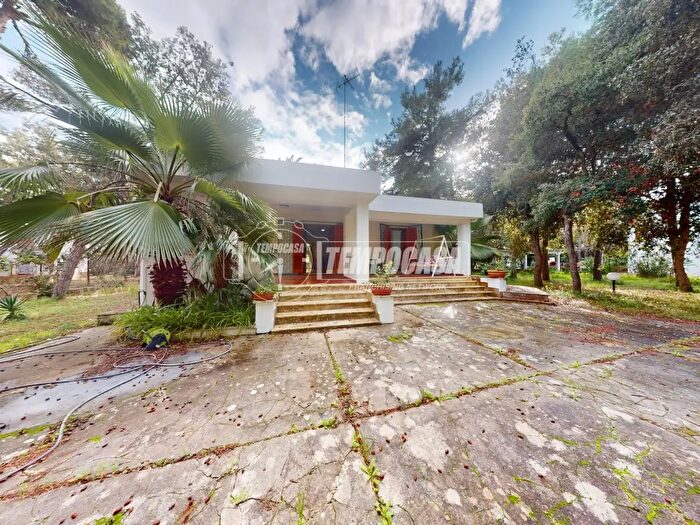 Casa quadrilocale in vendita in Via Amerigo Vespucci Campo Verde, Vernole