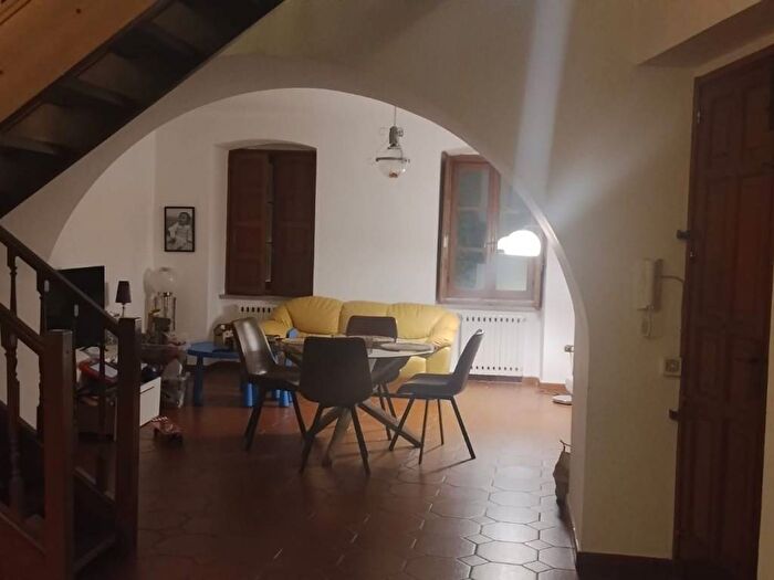 Appartamento con 5 locali in affitto in Vico Secondo Agricoltori, Centro Storico, Catanzaro
