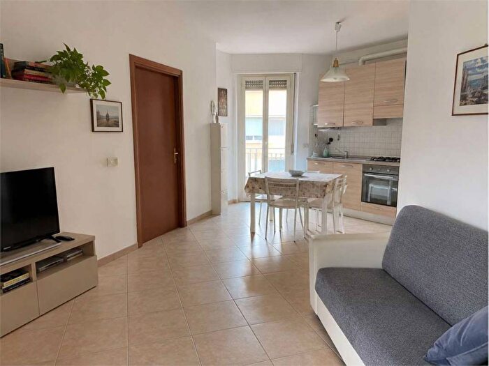 Appartamento bilocale in affitto in via morazzone, Centro, Varese