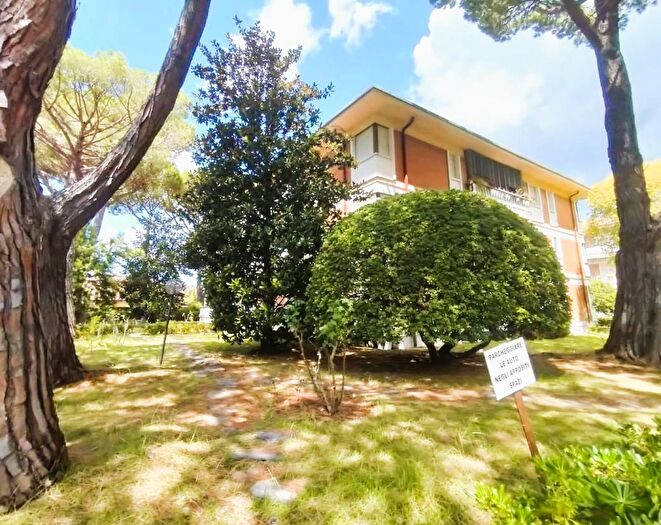 Appartamento quadrilocale in vendita in Ontecatini, Massa