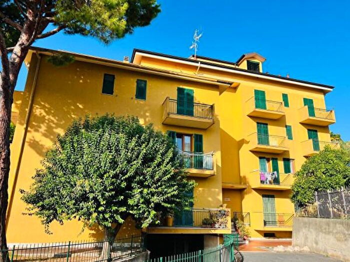 Appartamento trilocale in vendita in Via Guglielmo Marconi, San Bartolomeo Al Mare