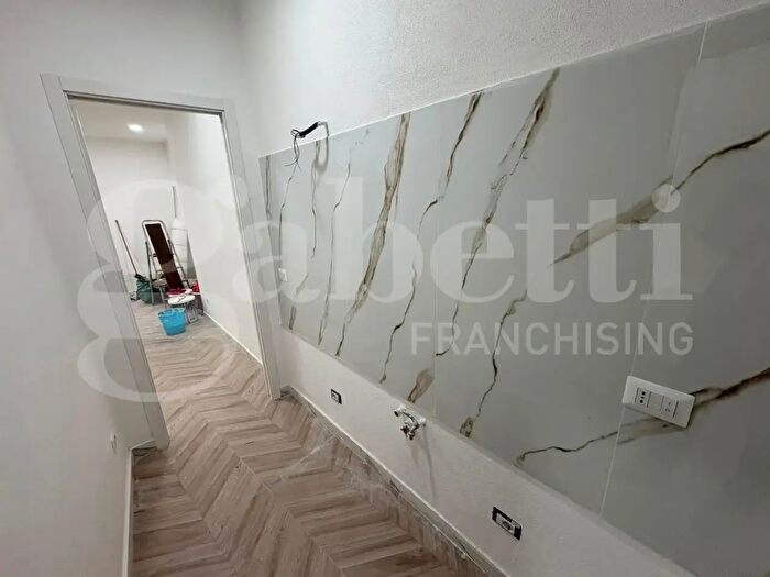 Appartamento bilocale in affitto in Vico Mortelle, Napoli