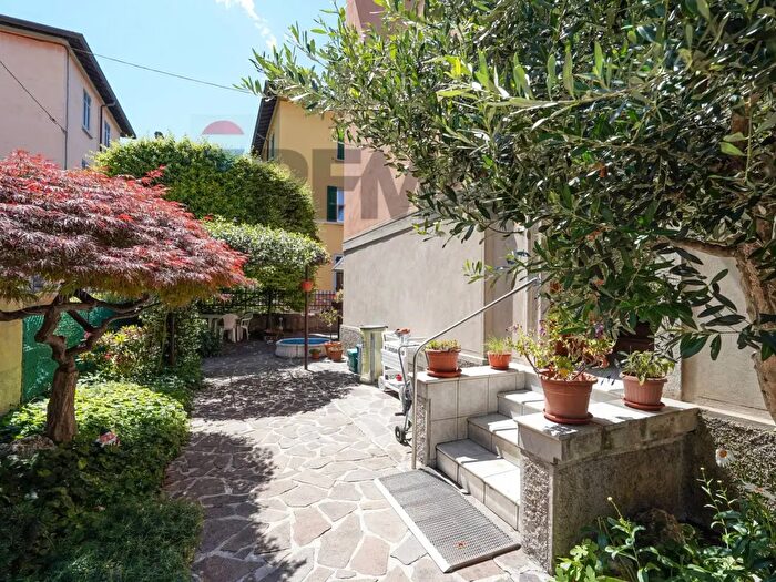 Casa quadrilocale in vendita in Bergamo
