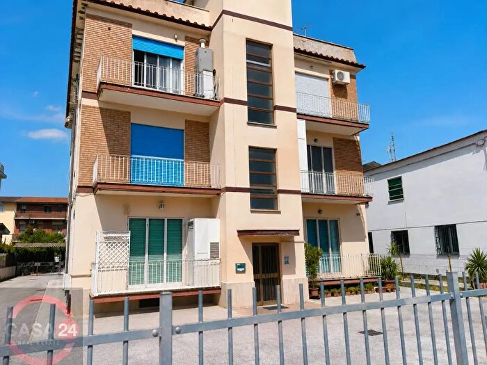 Appartamento con 5 locali in vendita in Via San Francesco d'Assisi, Latina