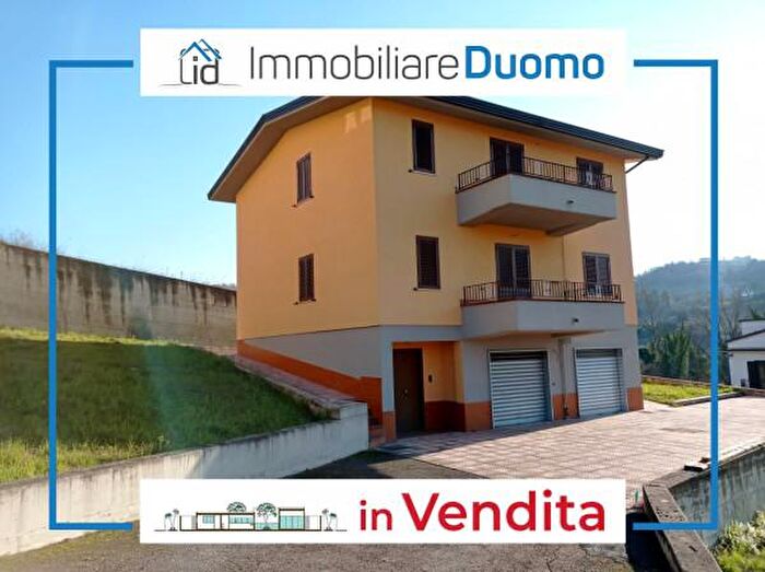 Casa con 6 locali in vendita in Via San Vito, Benevento