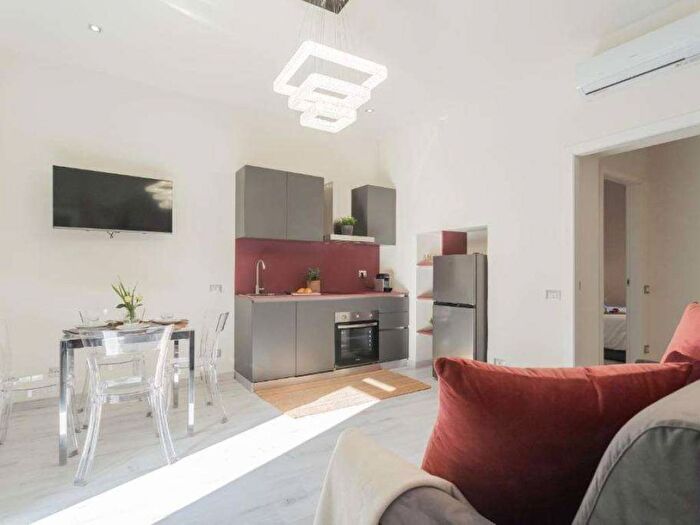 Appartamento bilocale in affitto in VIA XXV APRILE, Cernobbio