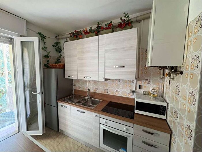 Appartamento con 5 locali in affitto in via puccini, Funo, Argelato