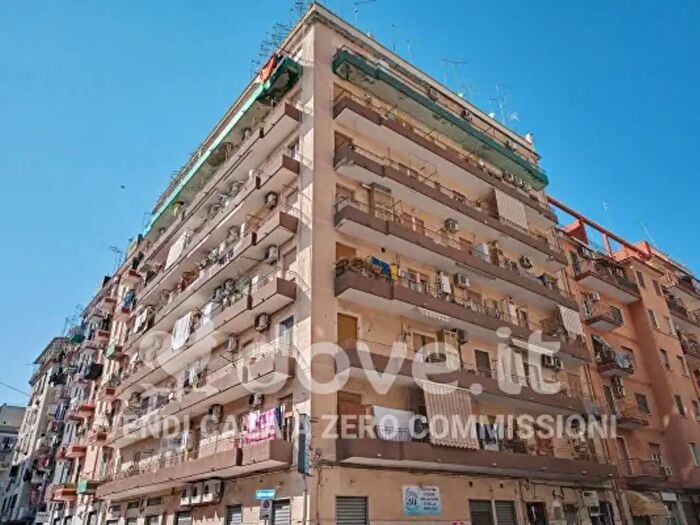 Appartamento trilocale in vendita in Via Polibio, Taranto