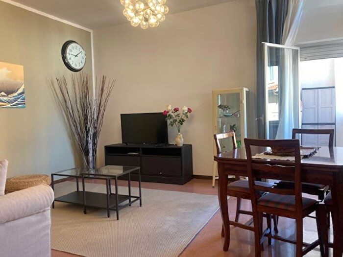 Appartamento trilocale in affitto in Via degli Orti Oricellari, Borgo Ognissanti Il Prato, Firenze