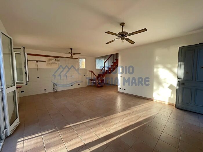 Casa trilocale in vendita in Riva Ligure