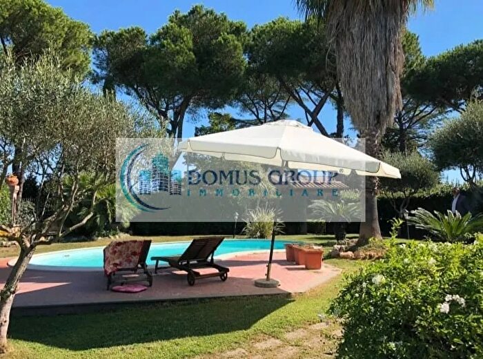 Casa con 7 locali in vendita in Via Raffaello Franchi, Roma