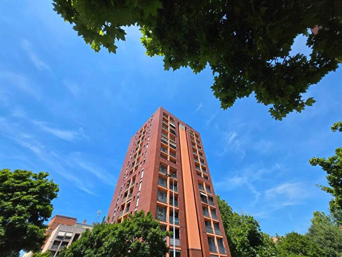 Appartamento bilocale in affitto in Via Adele Zoagli, Vialba, Milano