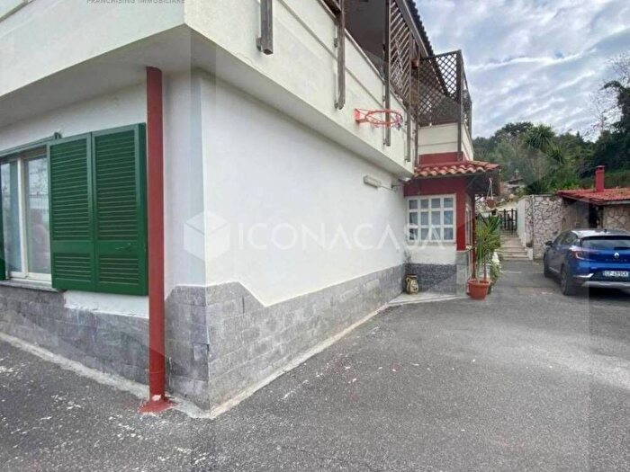 Appartamento trilocale in affitto in Via Arco Felice Vecchio, Località la Schiana Damiani, Pozzuoli