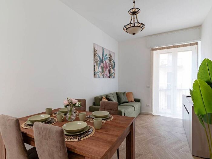 Appartamento trilocale in affitto in Via Rodolfo Carabelli, Martini Insubria, Milano