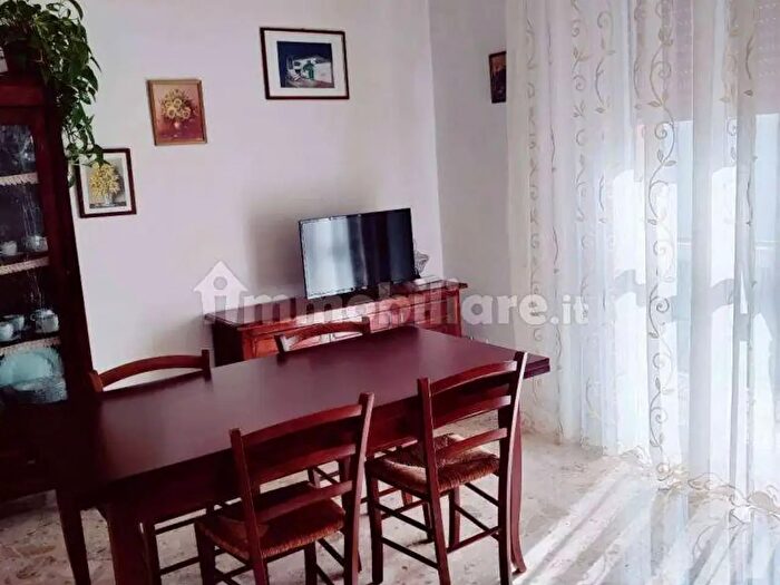 Appartamento trilocale in vendita in Via E Bruschi, Modena