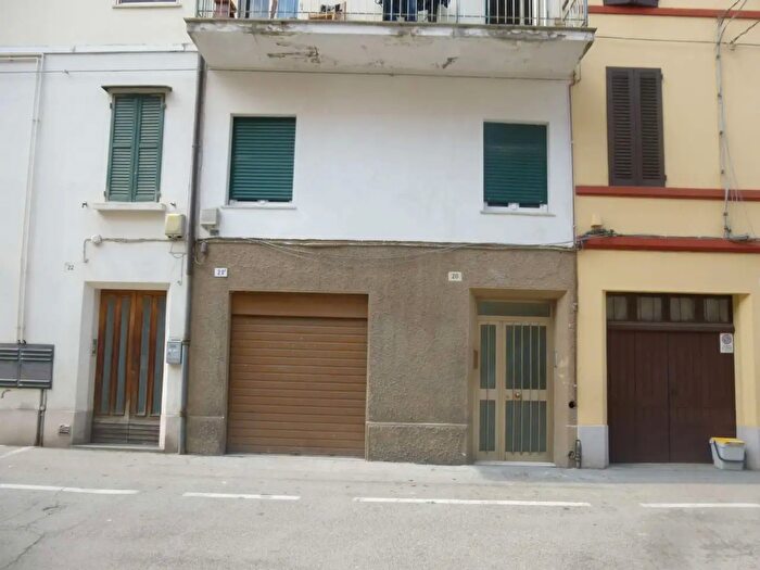 Appartamento trilocale in vendita in Via Battuti Verdi, Forli'