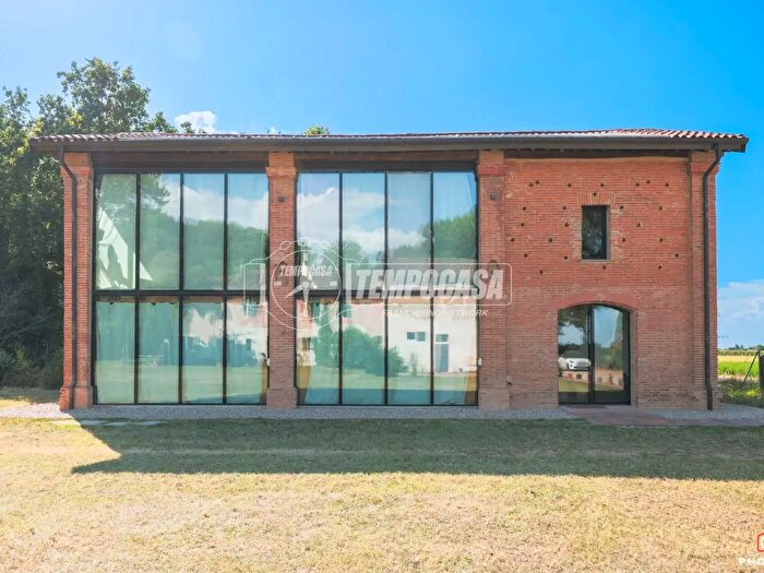 Casa trilocale in vendita in Via Busa, Imola