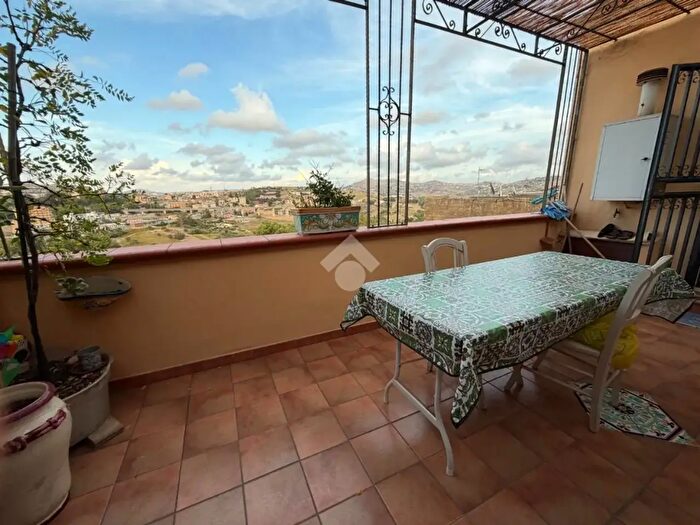 Appartamento trilocale in vendita in Via Vespri Siciliani, Agrigento