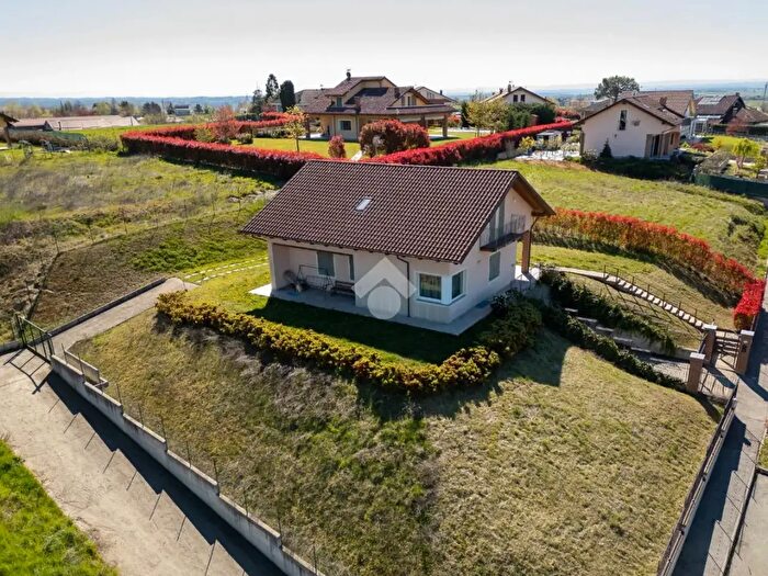 Case in Vendita e in Affitto - 2