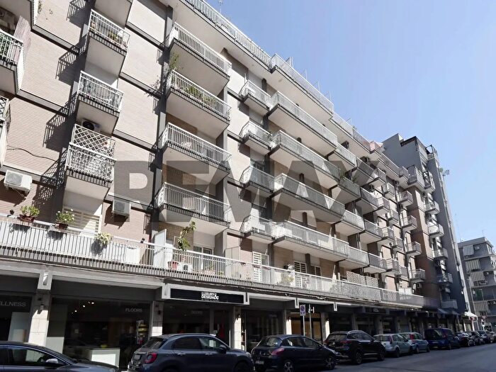 Appartamento trilocale in vendita in Via Mario Pagano, Bari