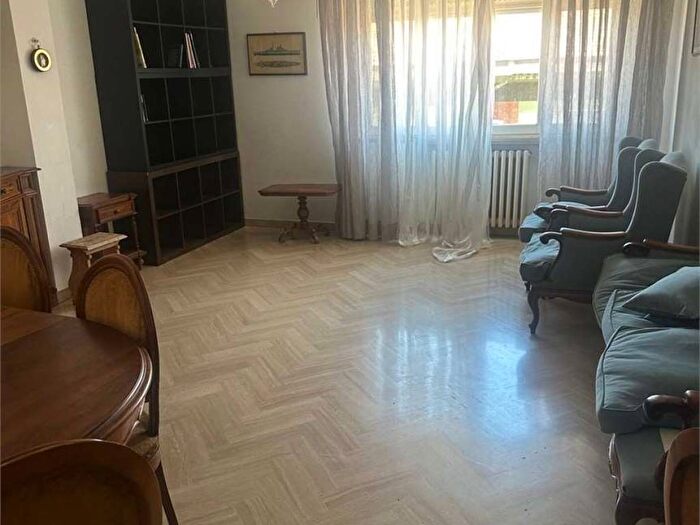 Appartamento quadrilocale in affitto in Via Fano, Le Grazie, Ancona