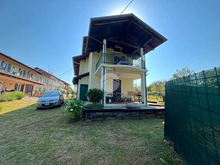 Case in Vendita e in Affitto - 2