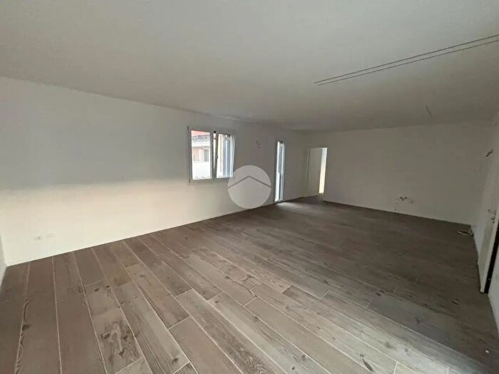 Appartamento quadrilocale in vendita in Via Roma, Monastier Di Treviso