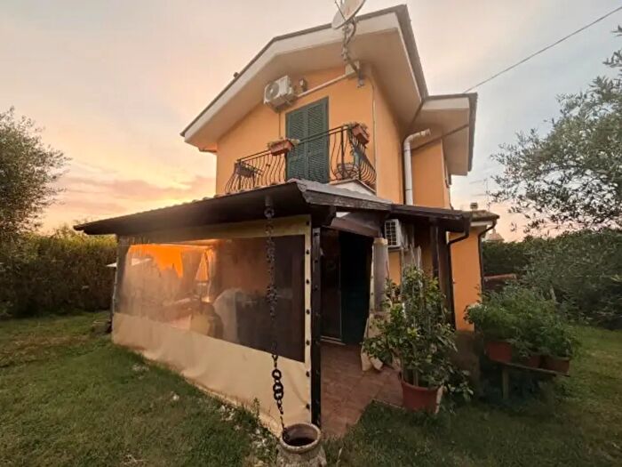 Casa con 5 locali in vendita in Via del Tiglio, Artena