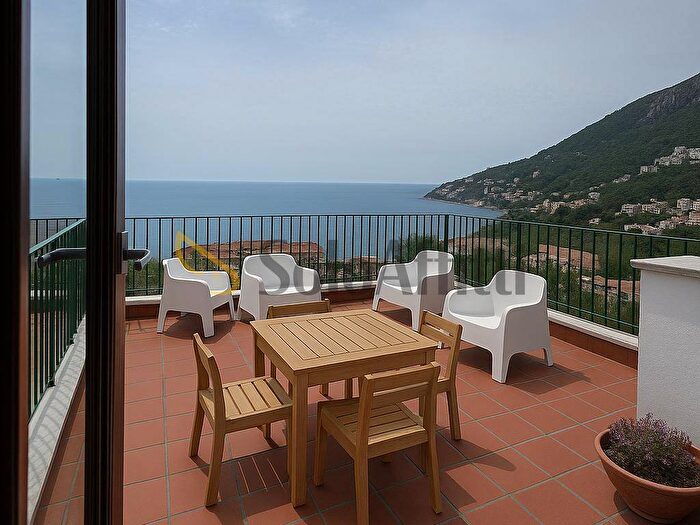 Casa con 6 locali in affitto in Via San Giovanni, Centro, Vietri sul Mare