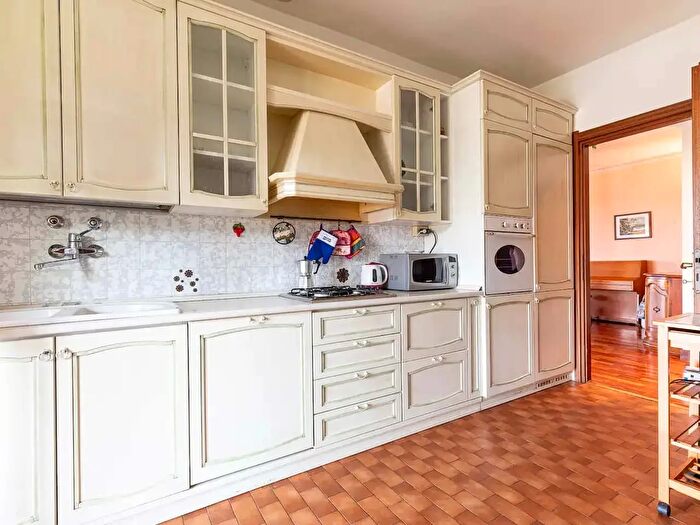 Appartamento in affitto in Via Ghevio, Arona